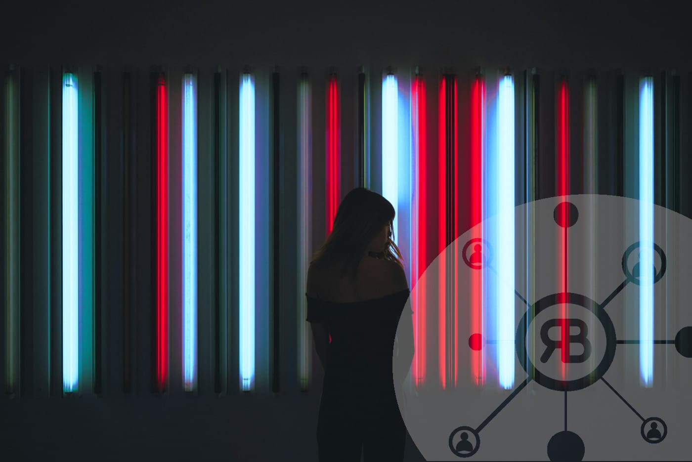 SBT - SoulBount Token - traits de lumières rouges et bleus avec silhouette de femme et logo Richard Bulan Consulting